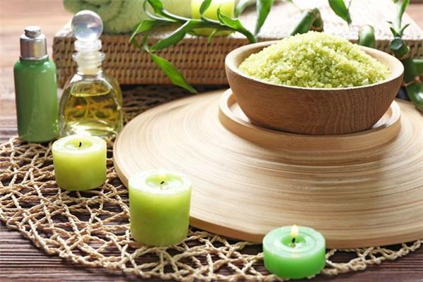 沐浴盐能祛痘吗 沐浴盐洗脸的正确使用方法 沐浴盐能祛痘吗 沐浴盐洗脸的正确使用方法