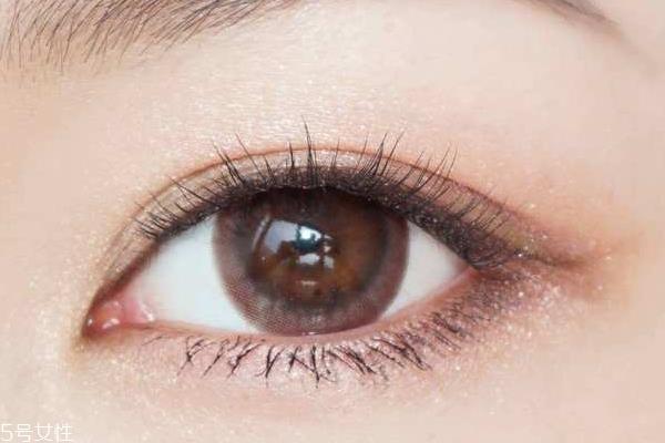 新手如何挑选眼影 挑选眼影2个原则 新手如何挑选眼影 挑选眼影2个原则