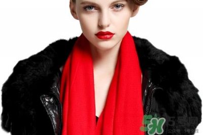 羊绒围巾为什么会掉毛?羊绒围巾怎么防止掉毛?