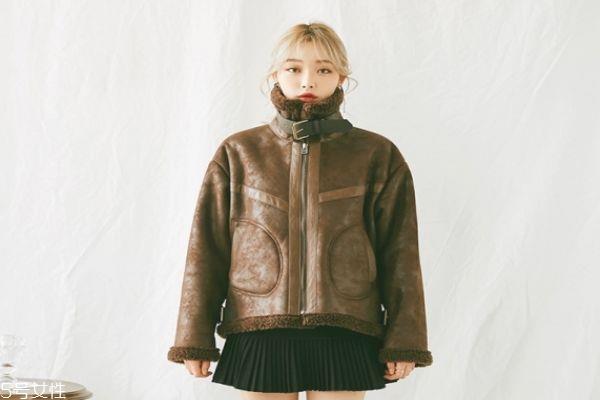 羊羔毛外套掉毛怎么办 教你三招解决掉毛 羊羔毛外套掉毛怎么办 教你三招解决掉毛