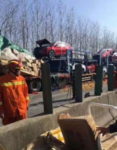 ​大广高速28车相撞：事故已致3死10伤 车辆多为货车和快递车