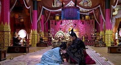 ​甄宓容貌绝美，为何被曹丕赐死，还被“以发遮面，用糠塞口”？