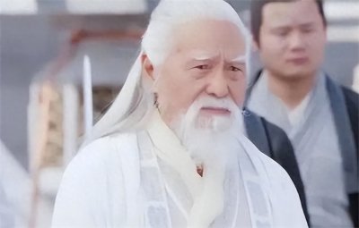 ​百损道人让张三丰都忌惮，他师父是谁？那人亦正亦邪，是杨过旧友