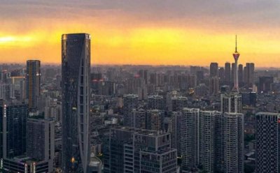 ​左手历史，右手繁华——成都东门