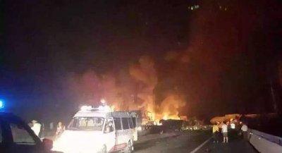 ​突发！京港澳高速岳阳段发生爆炸，现场视频曝光