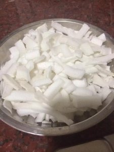 ​鲜榨椰子汁,在家轻松学。