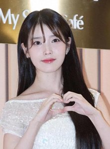 神仙老板非她莫属!IU让100名工作人员坐商务舱返韩宠员工太豪气