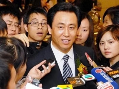 ​恒大老板许家印，没破产前为什么可以叫做“许主席”