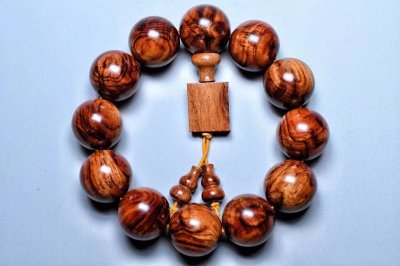 ​老万谈买串：盘点粉丝朋友买黄花梨手串踩过的坑