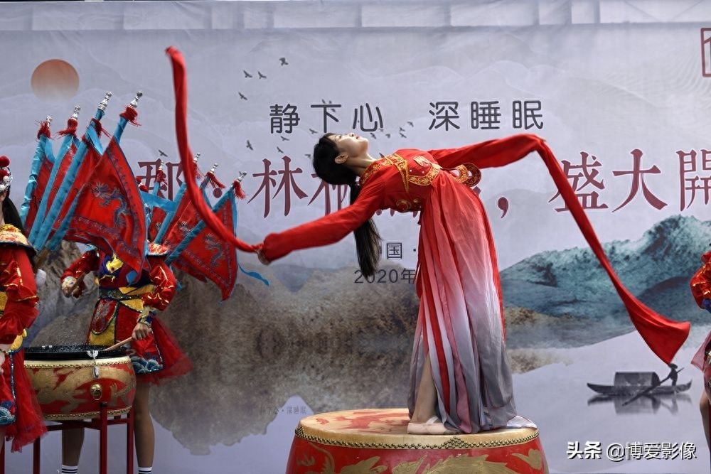 太美了！震撼的《水鼓舞》