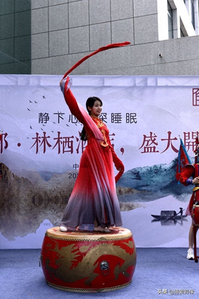 太美了！震撼的《水鼓舞》