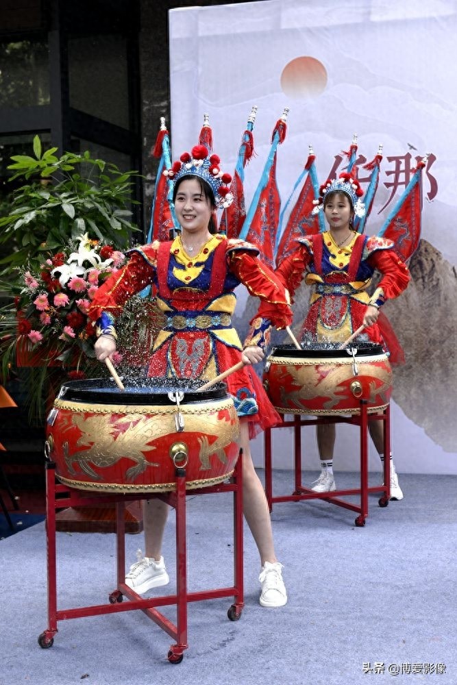 太美了！震撼的《水鼓舞》