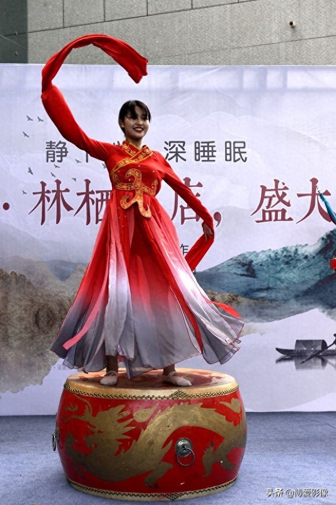 太美了！震撼的《水鼓舞》