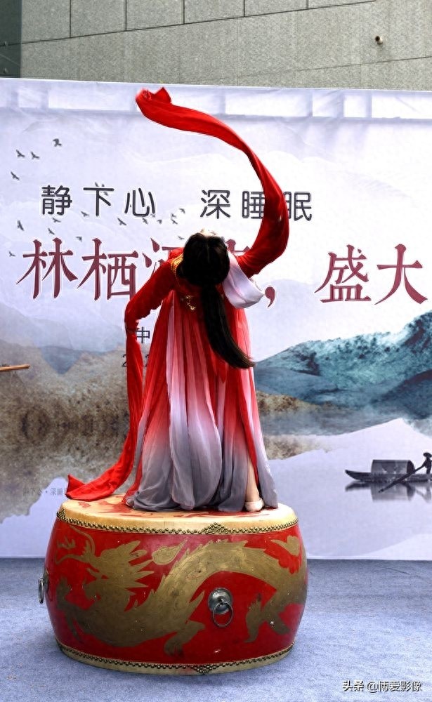 太美了！震撼的《水鼓舞》