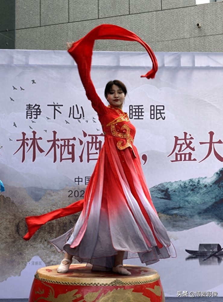 太美了！震撼的《水鼓舞》