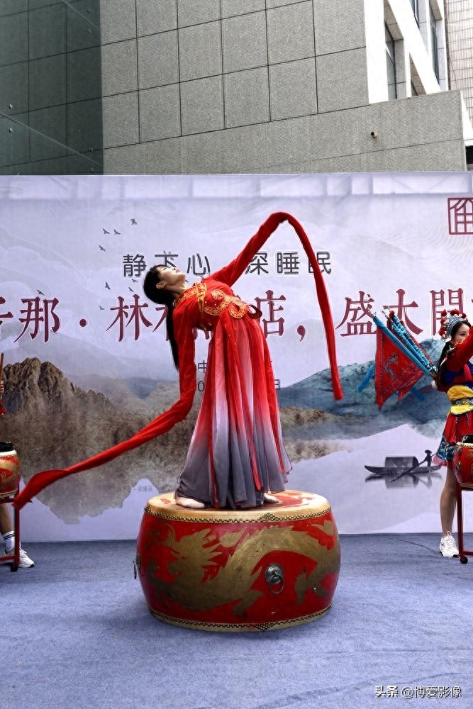 太美了！震撼的《水鼓舞》