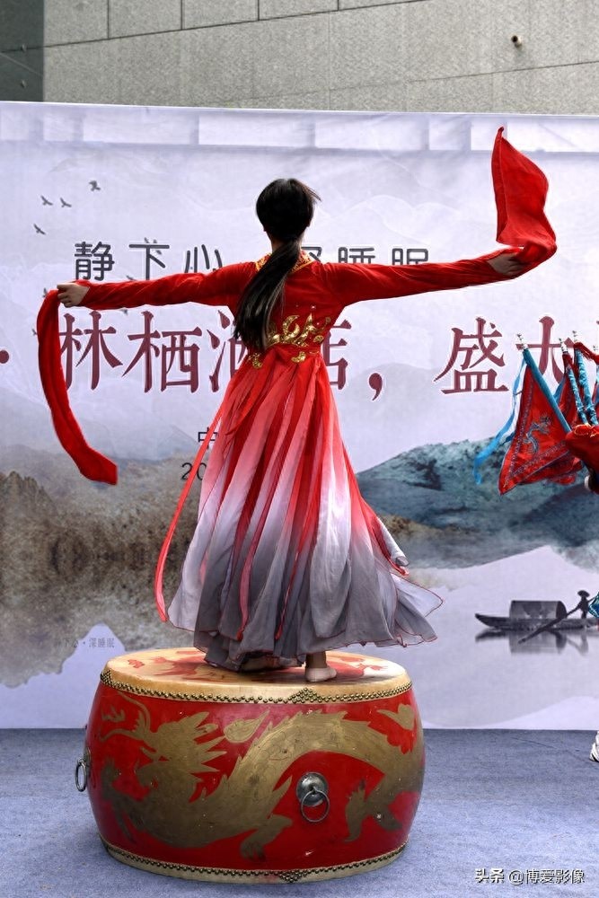 太美了！震撼的《水鼓舞》