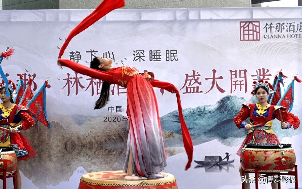 太美了！震撼的《水鼓舞》