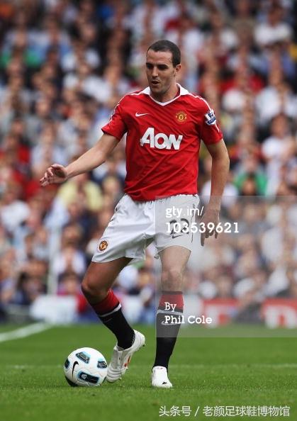 足球鞋的种类(足球鞋品牌大百科)(29)