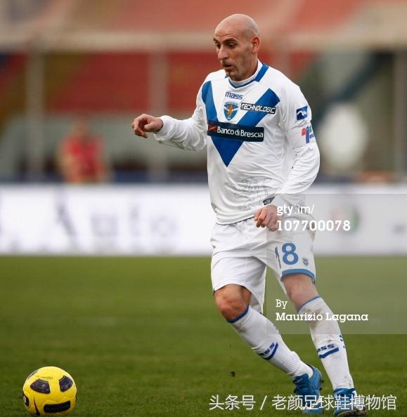 足球鞋的种类(足球鞋品牌大百科)(119)