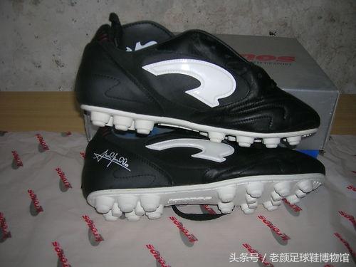足球鞋的种类(足球鞋品牌大百科)(63)