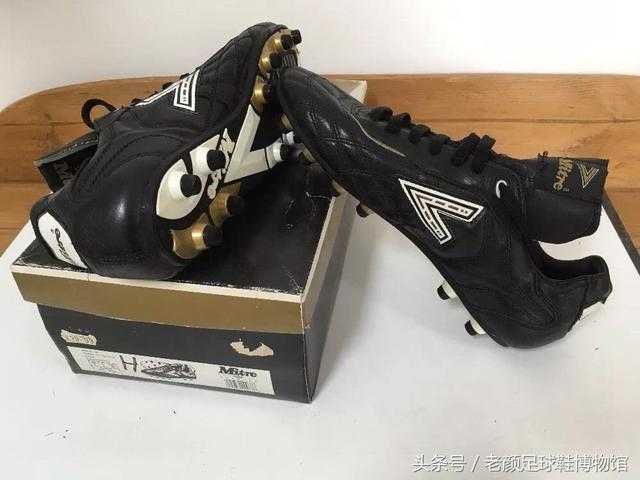 足球鞋的种类(足球鞋品牌大百科)(78)