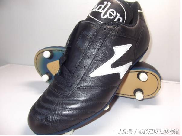 足球鞋的种类(足球鞋品牌大百科)(9)