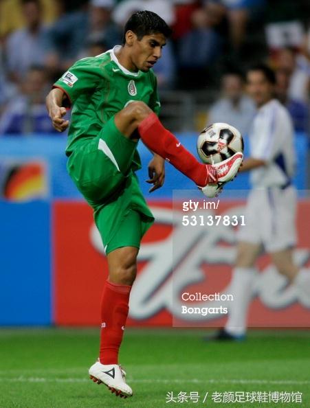 足球鞋的种类(足球鞋品牌大百科)(107)