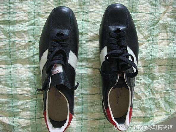 足球鞋的种类(足球鞋品牌大百科)(183)