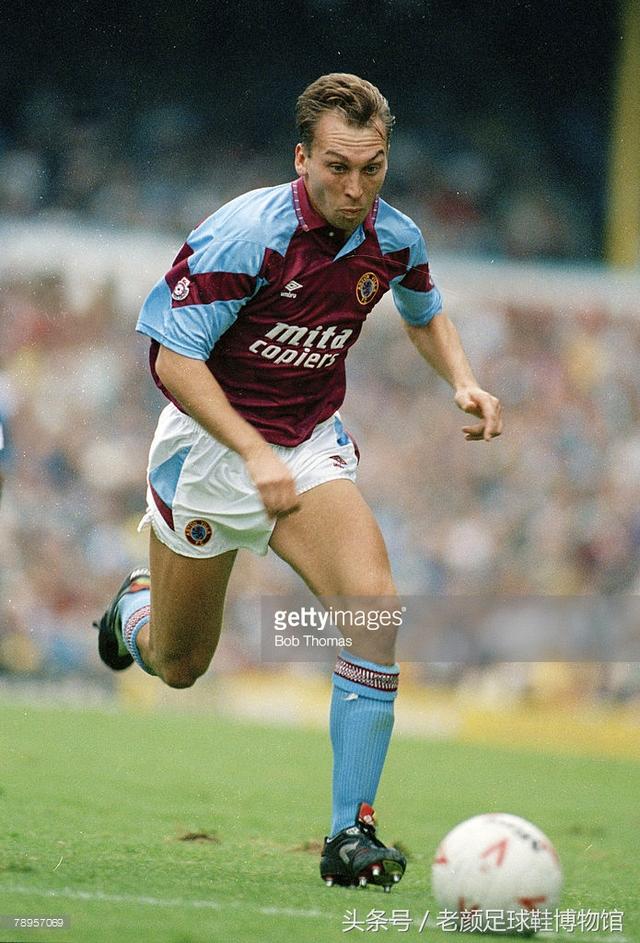 足球鞋的种类(足球鞋品牌大百科)(20)