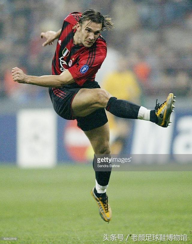 足球鞋的种类(足球鞋品牌大百科)(74)