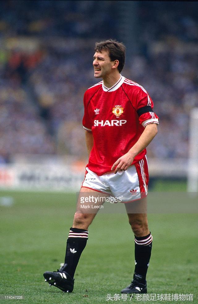 足球鞋的种类(足球鞋品牌大百科)(83)