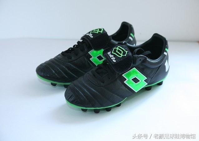 足球鞋的种类(足球鞋品牌大百科)(75)