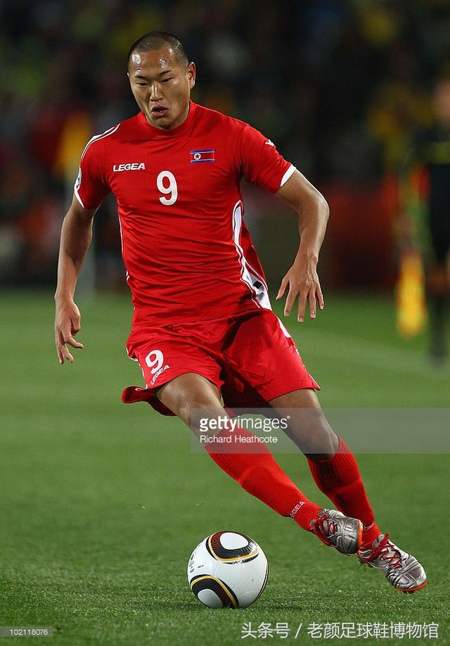 足球鞋的种类(足球鞋品牌大百科)(155)