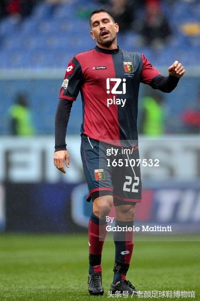 足球鞋的种类(足球鞋品牌大百科)(11)