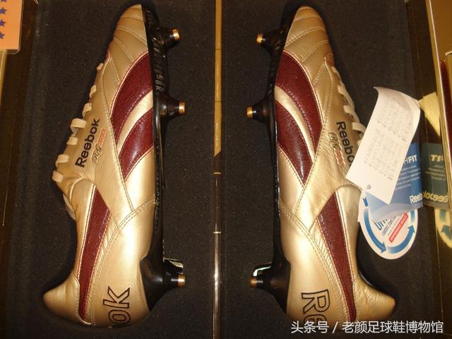 足球鞋的种类(足球鞋品牌大百科)(117)