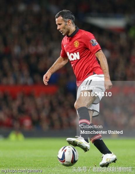 足球鞋的种类(足球鞋品牌大百科)(116)