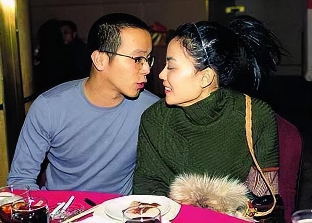 当年李亚鹏为什么要与王菲结婚 李亚鹏离婚后娶妻生子(16)