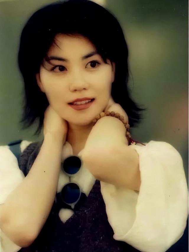 当年李亚鹏为什么要与王菲结婚 李亚鹏离婚后娶妻生子(7)