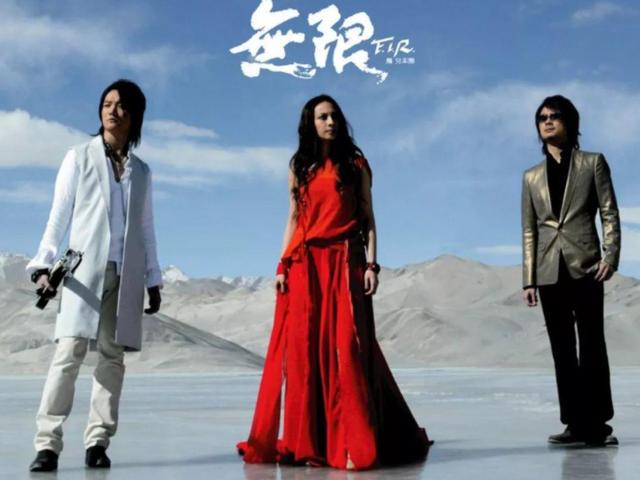 为什么詹雯婷会离开飞儿乐队（詹雯婷依旧风光无限）(11)