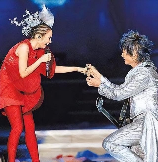 为什么詹雯婷会离开飞儿乐队（詹雯婷依旧风光无限）(15)