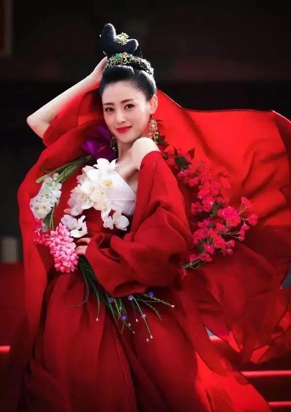 剧组工作人员真实生活（的人不知道的剧组潜规则）(8)