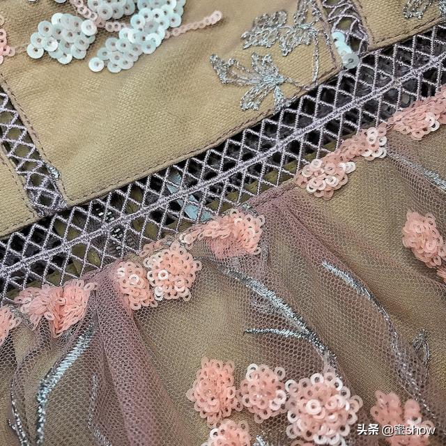 超流行的时尚女装品牌排行榜（特别适合年轻女生的女装品牌）(29)