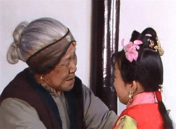 刘姥姥进大观园的故事(刘姥姥的三个故事)