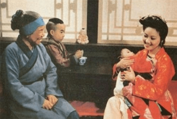 刘姥姥进大观园的故事(刘姥姥的三个故事)