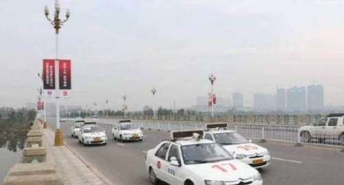 科三灯光模拟操作的全部过程,科三模拟灯光如何操作视频图3