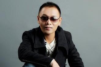 祁隆最近遇到了什么事（人前人后两个样）(6)