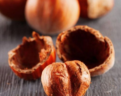 快速打开榛子的办法视频