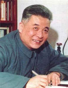 ​1986年军委对邓稼先的身份进行解密，亲友致电许鹿希：他还活着吗