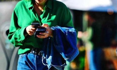 ​皮肤黄的适合穿什么颜色的衣服(肤色偏黄适合什么颜色的衣服)